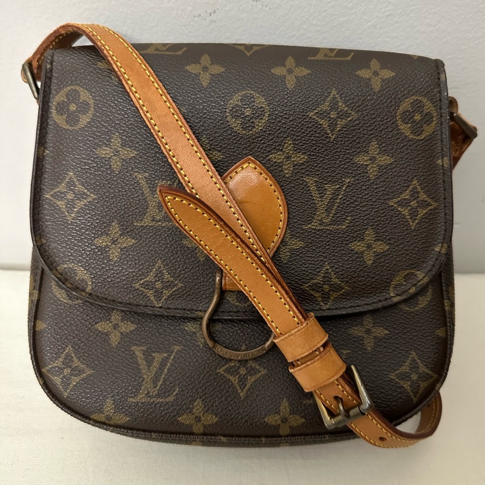 Authentic LOUIS VUITTON Monogram Saint Cloud MM Shoulder Bag Stunning Condition